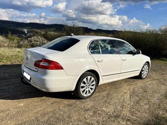 Škoda Superb II 2.0 TDI 125 kW DSG – béžová kůže, 2. majitel - 4