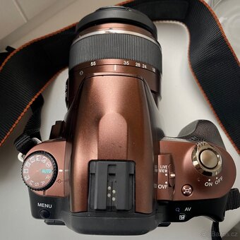 Sony Alpha A330 digitální fotoaparát - 4