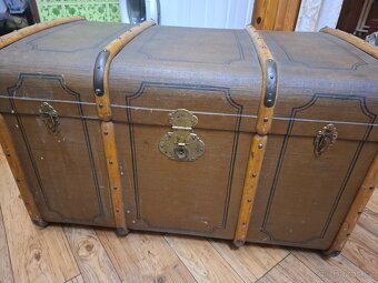 Starožitný lodní kufr - 4