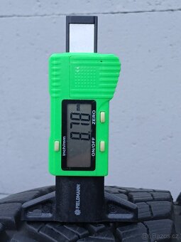 Zánovní zimní pneu Fulda 205/60/17 vzorek 8,5mm - 4