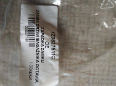 Škoda octavia II, západka zámku pátých dveří - 4