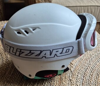 Dětská lyžarská helma a lyžařske brýle - 4