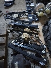 Náhradní díly BMW E60 motor 525d,525i,karosářina atd. - 4