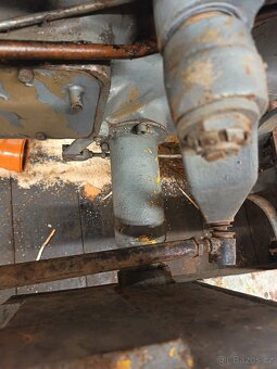 Držák čelního nakladace - 4