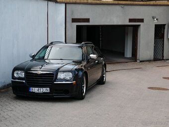KOUPÍM grill na Chrysler 300C - 4