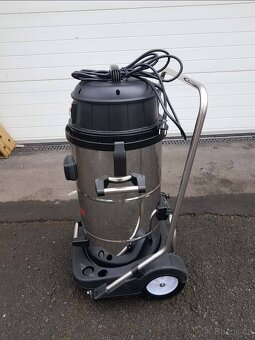 Průmyslový dvoukomorový vysavač. Nový - 4