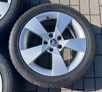 Octavia - 17 Denom + letní 225/45 Dunlop - 4