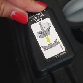 Britax Romer autosedačka Baby Safe I-Size se základnou - 4