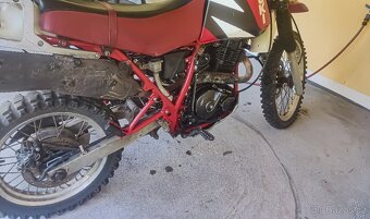 Suzuki Dr 650 R - 4