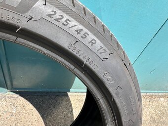 Kusovka: letní pneu: 225/45/R17 Michelin - 4