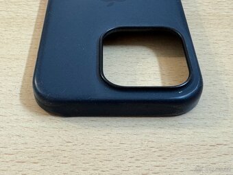 iPhone 15 Pro Silicone Case + MagSafe (černá) - 4
