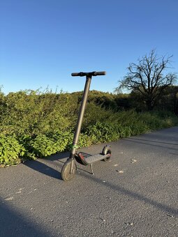 Koloběžka Ninebot Segway ES2 - 4