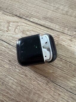 Apple AirPods 2 2019 - 4