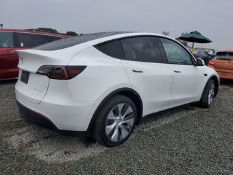 Tesla Model Y 2024 –  SUV s pohonem všech kol - 4