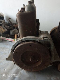 Praga 4 válce motor. - 4