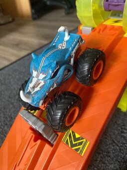Hot Wheels - 4