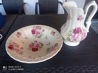 Porcelánový džbán 2,5l s umyvadlem v dekoru - 4
