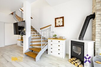 Prodej rodinné domy, 160 m2 - Zlín, ev.č. 02054 - 4