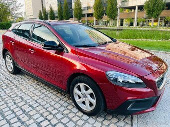 Volvo V40 T4 BENZÍN 132KW MAN KAMERA SERVISKA CROSS COUNTRY - 4