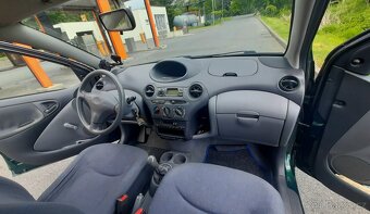 Prodám Toyotu Yaris - 4
