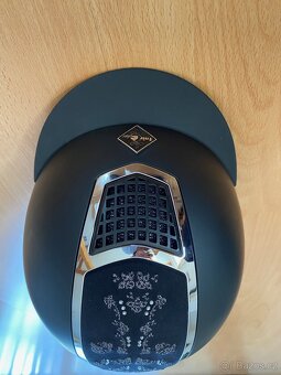 jezdecká helma na kone - 4