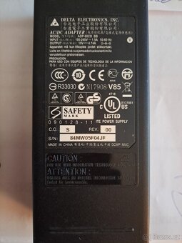 Napájecí zdroj Whitenergy 19V/4.7A - 4