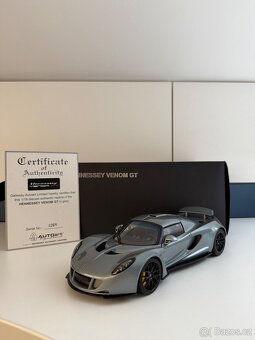 Hennessey Venom GT Autoart Signature 1:18 - 4