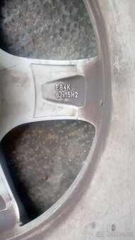 Toyota Yaris - 4