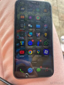 iPhone 11 - 4