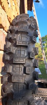 Prodám pneumatiky na Eduro Motokros pláště - 4