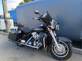 Harley Davidson FLHX Street Glide TOP STAV EU verze - 4