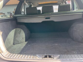 Podlaha kufru BMW e36 - 4