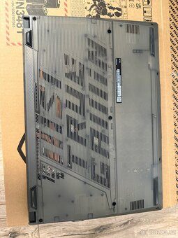 MSI Cyborg 15 A12VE-081CZBlack - 4