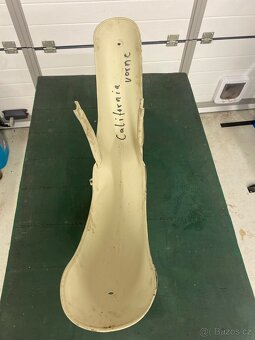 Predni blatnik Jawa Californian - 4