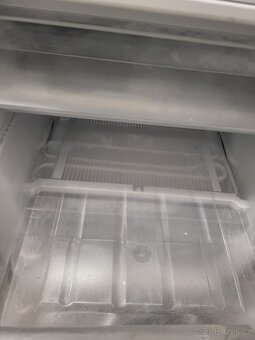 lednice se spodním mrazákem, nerez, A++ - 4