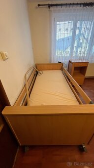 Zdravotní elektrická polohovací postel - 4