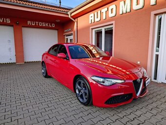 Alfa Romeo Giulia 2017 2.2 JTDM Veloce 154 kW - 4