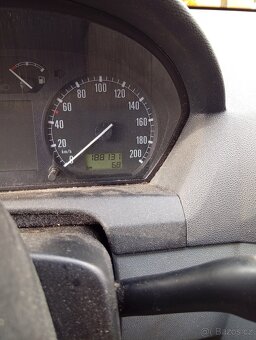 Škoda fabia 1,4 55kw r.v 2000 na ND - 4