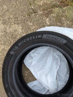 Prodám pneu MICHELIN - 4