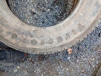 Prodám pneu 205/75 R16C - 4