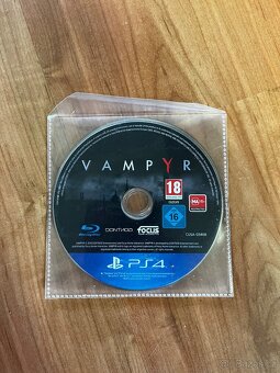 Playstation 4 500GB - 4