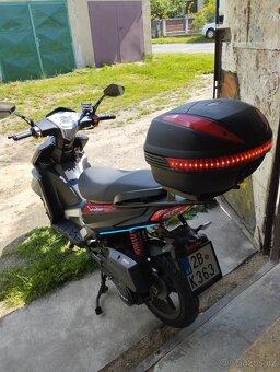 Skutr Maxson 125 - 4