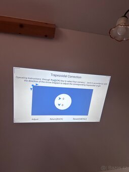Malý projektor 4k - 4