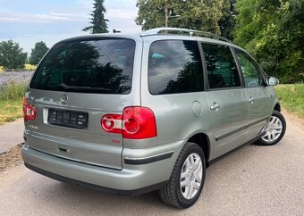 VOLKSWAGEN SHARAN 1.9 TDI 7-MIESTNY HIGHLINE - 4