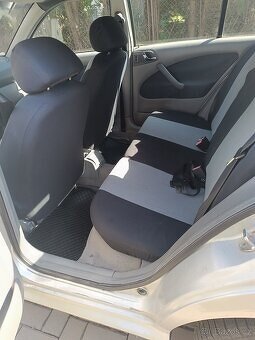 Prodám VW Bora combi stříbrný,1.6 74kw TZ,hagusy STK 10/2026 - 4
