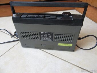 Nabízím retro radio Tesla Arioso. Radio nehraje,. Prodávám j - 4