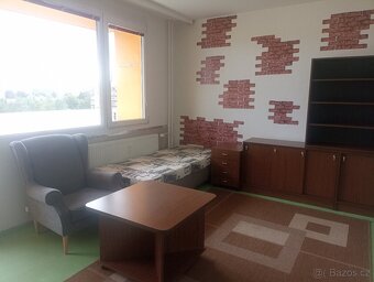 PRONÁJEM 1+KK S LODŽIÍ V PLZNI - 4