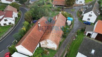 Prodej chalupy v obci Podmoky – klid, prostor a venkovská po - 4