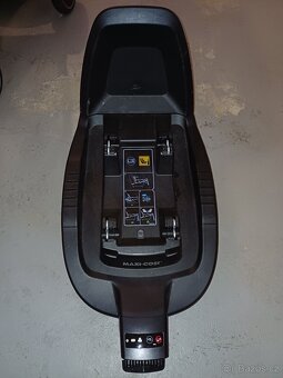 Kočárek Dvojkombinace Maxi Cosi + základna s isofixem - 4