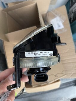 Pravý a levý přední halogenový mlhový světlomet - Škoda - 4